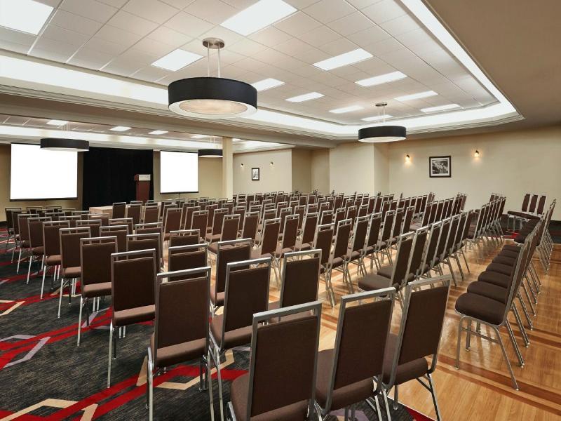 Four Points By Sheraton Edmonton South Ngoại thất bức ảnh