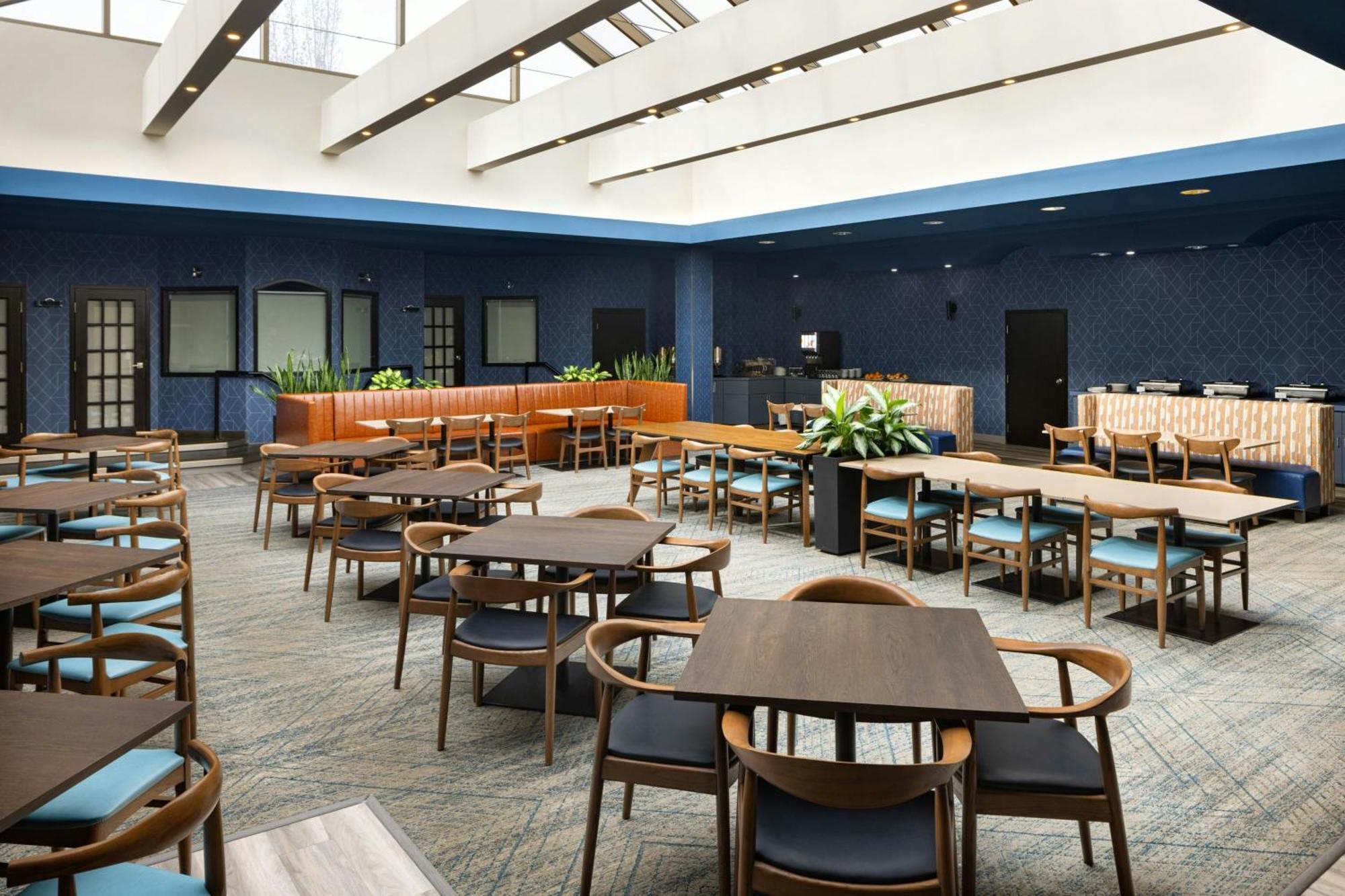 Four Points By Sheraton Edmonton South Ngoại thất bức ảnh
